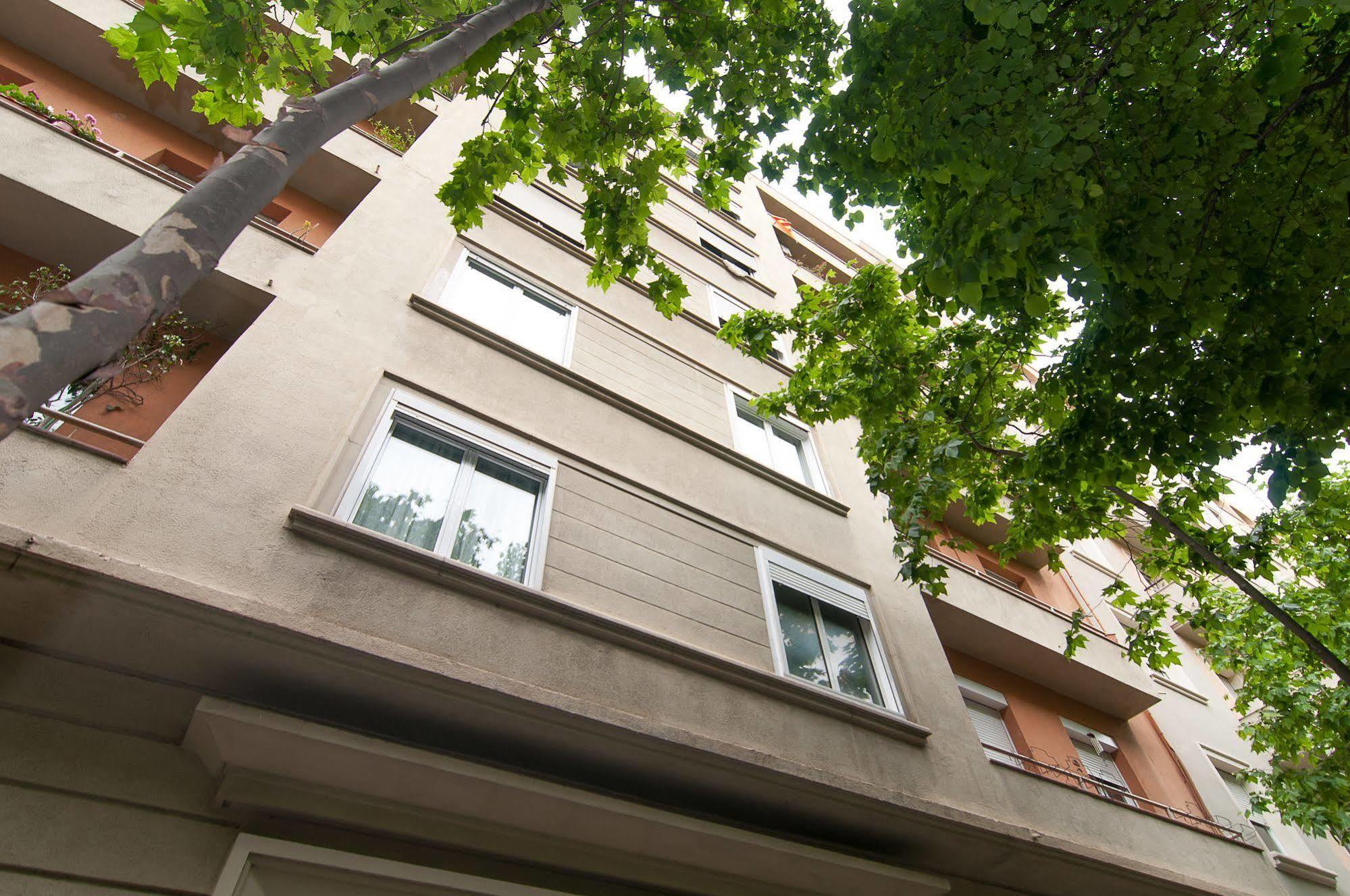Bbarcelona Apartments Gaudi Avenue Flats Εξωτερικό φωτογραφία